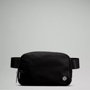 NWT Lululemon everywhere belt bag black